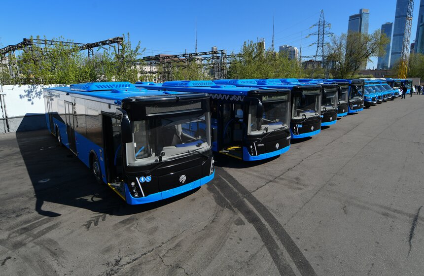 В Москве запустят более 1,3 тысячи новых автобусов 18 фото