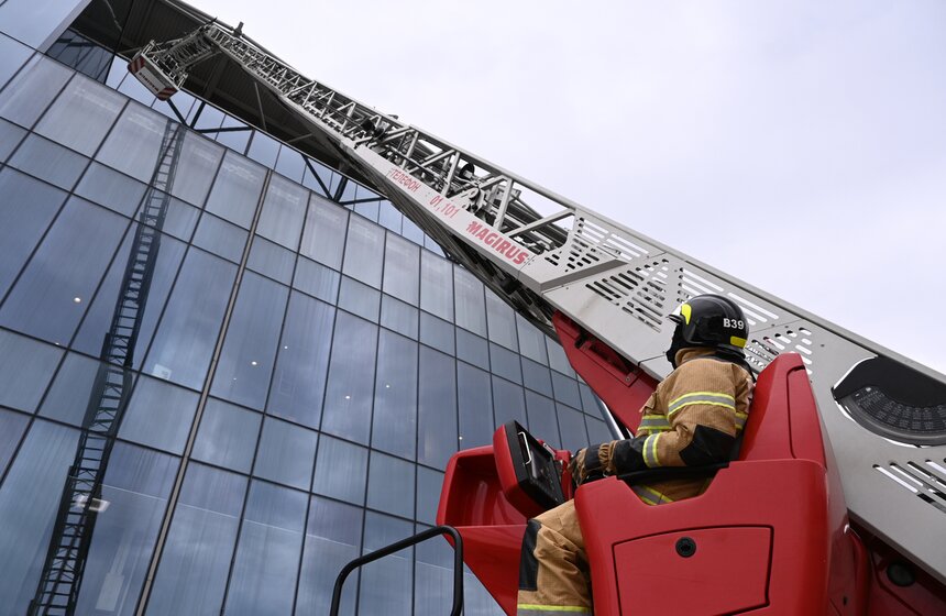 В Москве прошли демонстрационные учения МЧС России 20 фото