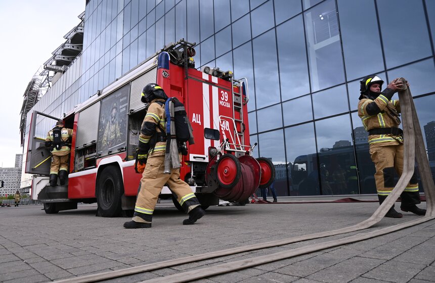 В Москве прошли демонстрационные учения МЧС России 23 фото
