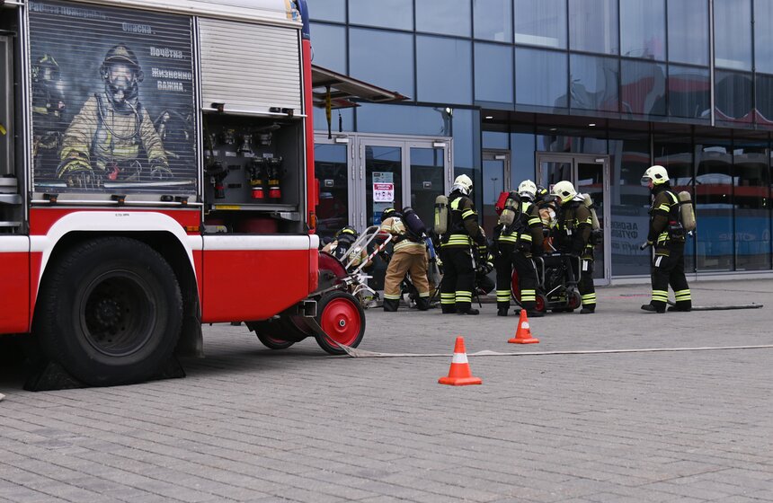 В Москве прошли демонстрационные учения МЧС России 5 фото