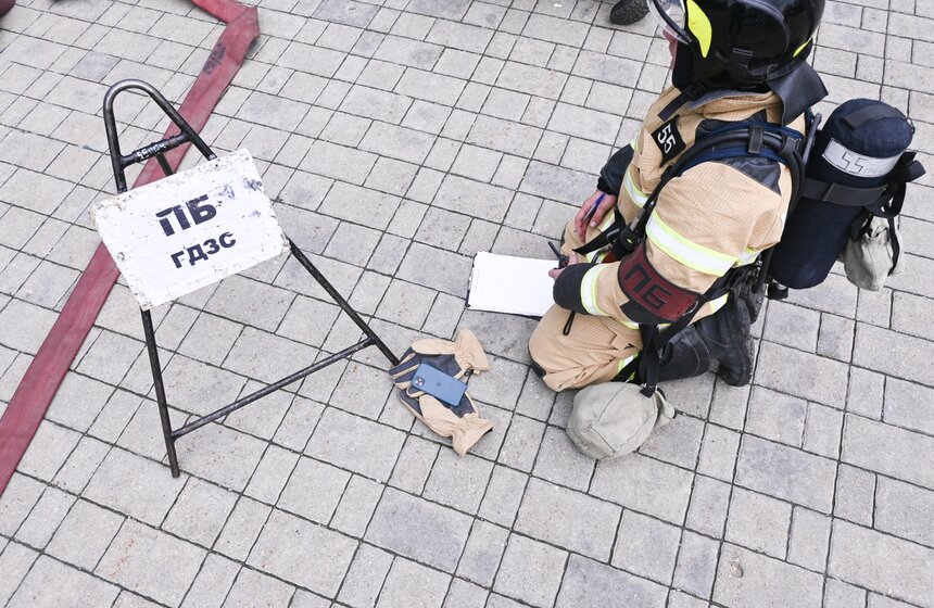 В Москве прошли демонстрационные учения МЧС России 17 фото