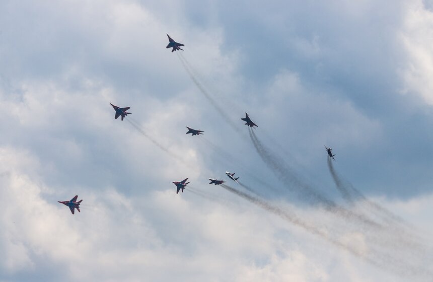 "Русские витязи" и "Стрижи" отпраздновали юбилей 8 фото