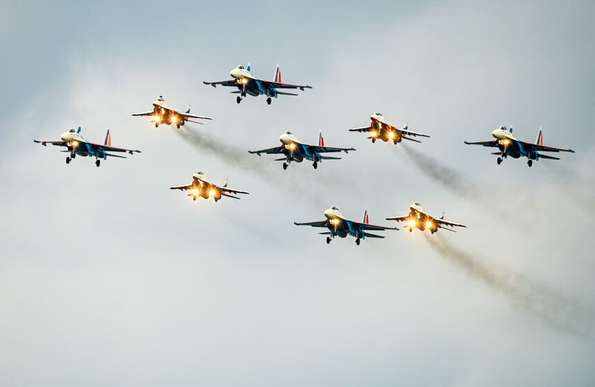 "Русские витязи" и "Стрижи" отпраздновали юбилей 27 фото