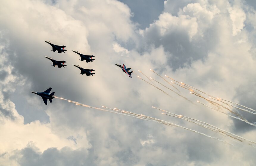 "Русские витязи" и "Стрижи" отпраздновали юбилей 10 фото