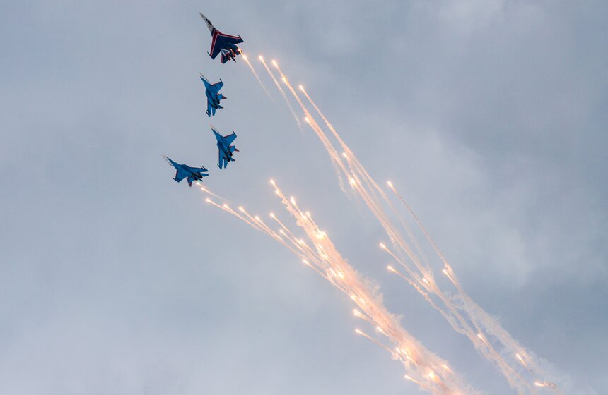 "Русские витязи" и "Стрижи" отпраздновали юбилей 14 фото