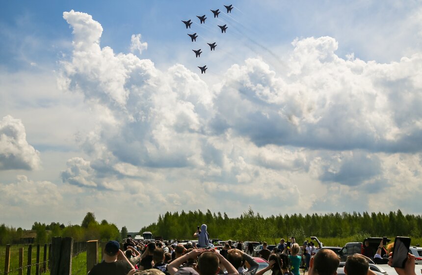 "Русские витязи" и "Стрижи" отпраздновали юбилей 6 фото