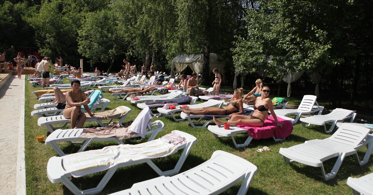 Москва отдых летом. Пляжная зона отдыха. Зона массового отдыха. Места массового отдыха. Пляжные зоны в парках.