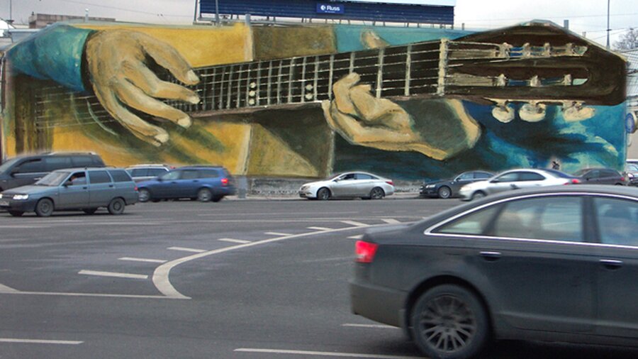 Москва тебя испортила город