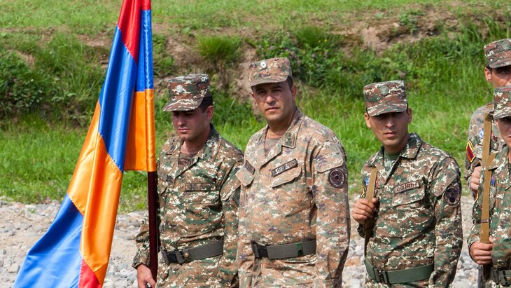 Военные в Армении присоединились к протестам из-за делимитации границы
