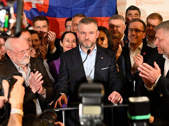 Премьер Фицо предположил, что Запад может наказать Словакию за выборы президента