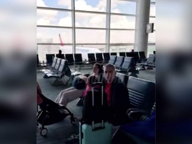 Минэкономразвития попросило генконсульство помочь туристам в аэропорту Дубая