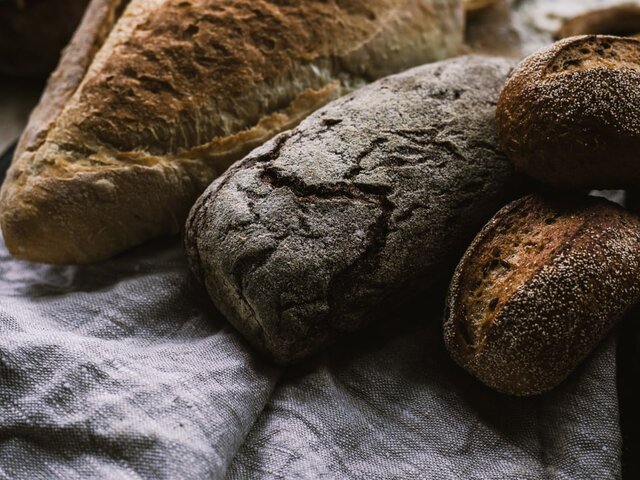 "Сколково": в России начали печь хлеб из мух