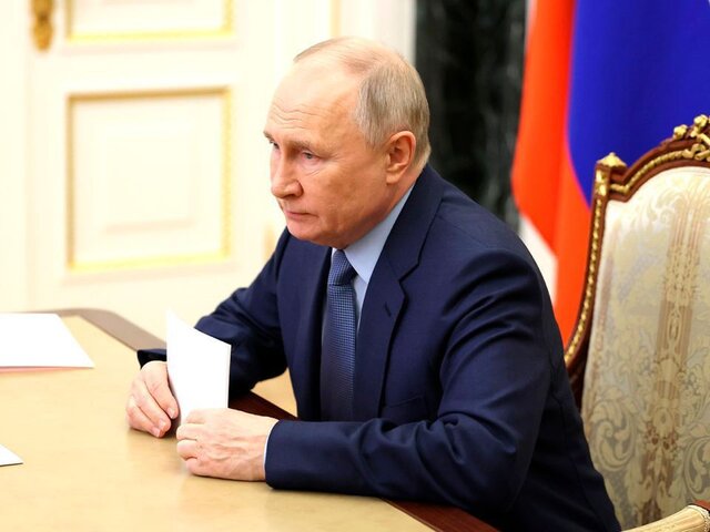 Путин потребовал не допустить спекулятивных скачков цен в зоне паводков