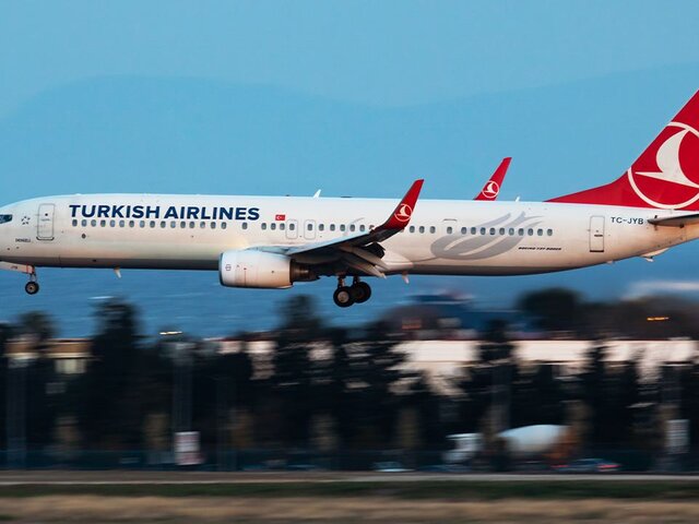Песков заявил о работе над проблемой недопуска россиян на рейсы Turkish Airlines