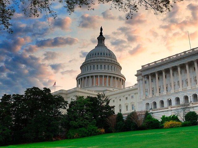 Сенат США принял на процедурном голосовании законопроекты о помощи Киеву