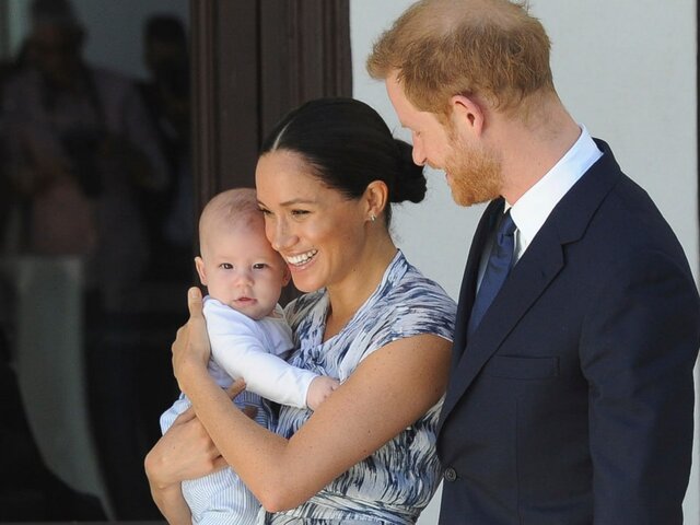 Королевская семья проигнорировала день рождения сына Меган Маркл и принца Гарри