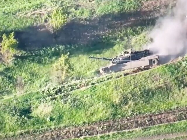 ВС РФ уничтожили танк Abrams наводящимся по лазеру снарядом 