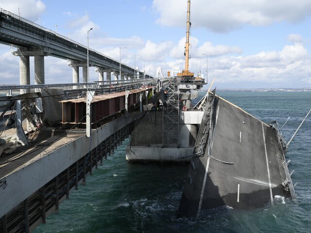 "Ъ": для взрыва Крымского моста в 2022 году применили СВУ мощностью 10 тонн тротила