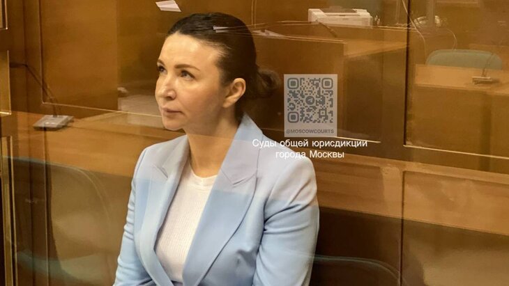 Елена Блиновская хочет признать себя банкротом