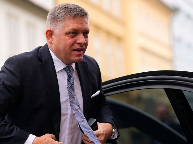 Избранный президент Словакии заявил, что премьеру не будут делать новых операций