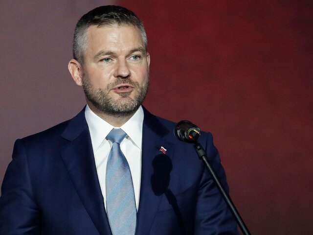 Избранный президент Словакии прервал поездку за рубеж из-за покушения на премьера