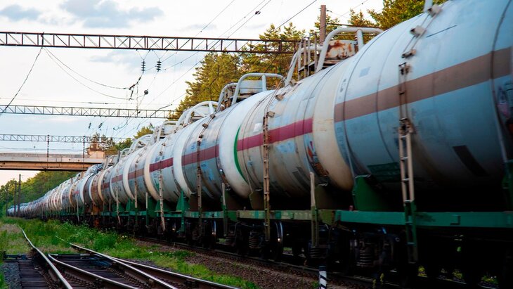 Правительство РФ отменяет запрет на экспорт бензина до 30 июня