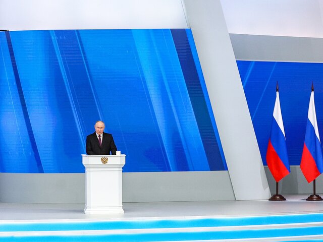 Путин поручил продлить программы поддержки 10 "отстающих" регионов на шесть лет
