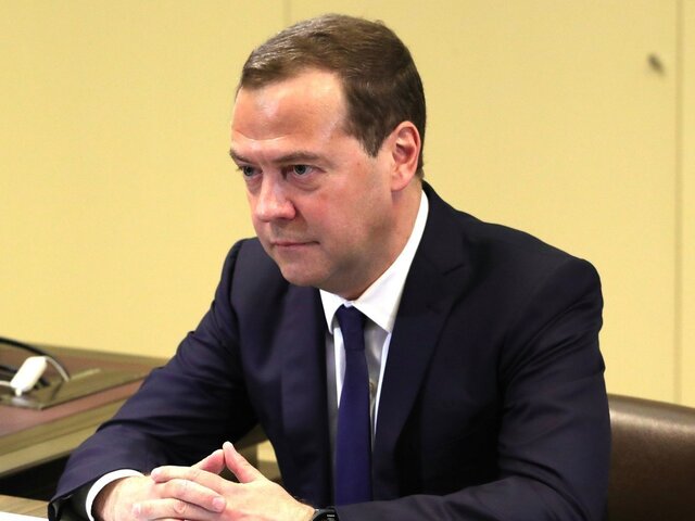 Медведев призвал выслать из РФ отказавшихся от встречи с Лавровым послов ЕС