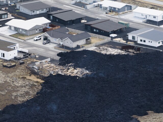 Власти эвакуируют город в Исландии из-за угрозы извержения вулкана – СМИ