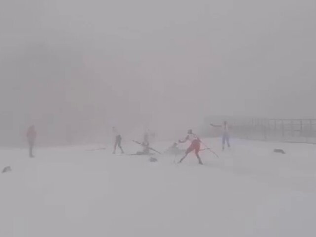 Прокуратура организовала проверку после завала лыжниц на трассе в Сочи