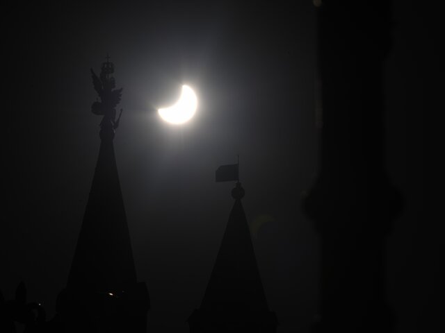 В Московском планетарии рассказали, увидят ли москвичи солнечное затмение 8 апреля