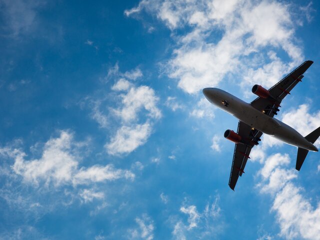Причиной экстренной посадки самолета в Чите стало подозрение на утечку топлива