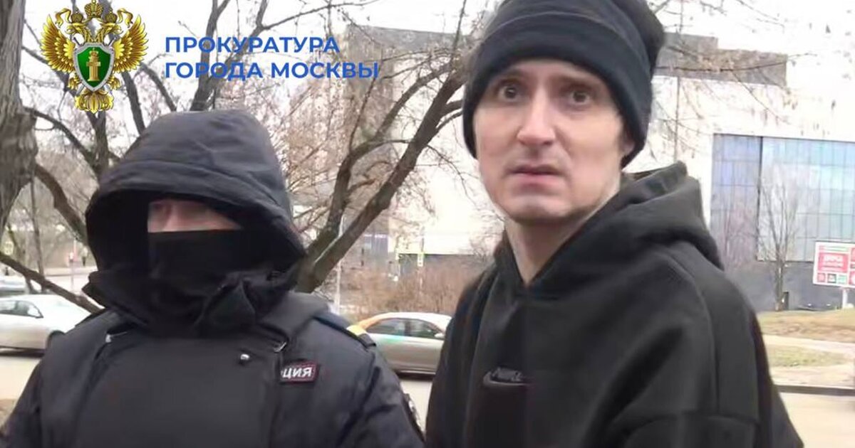 Экспертиза признала вменяемым москвича, обвиняемого в убийстве и стрельбе в полицейских Экспертиза признала вменяемым москвича, обвиняемого в убийстве и стрельбе в полицейских