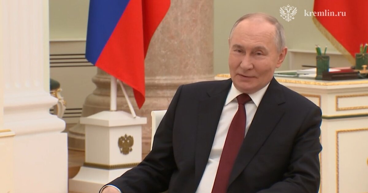 Путин распространил повышение выплаты на сотрудников ФСБ и других участников СВО Путин распространил повышение выплаты на сотрудников ФСБ и других участников СВО