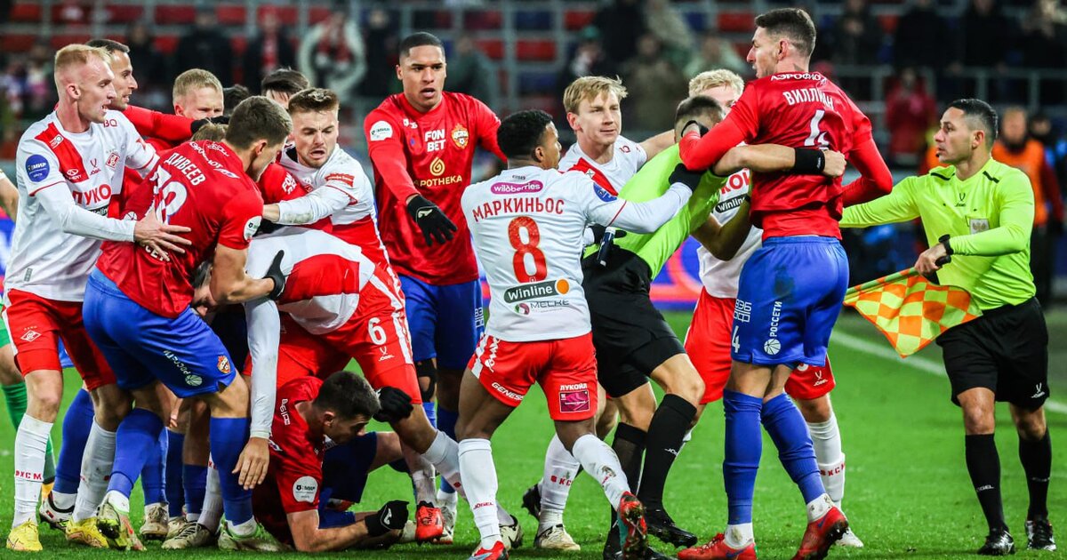 противостояние футболистов Спартака и ЦСКА в дерби