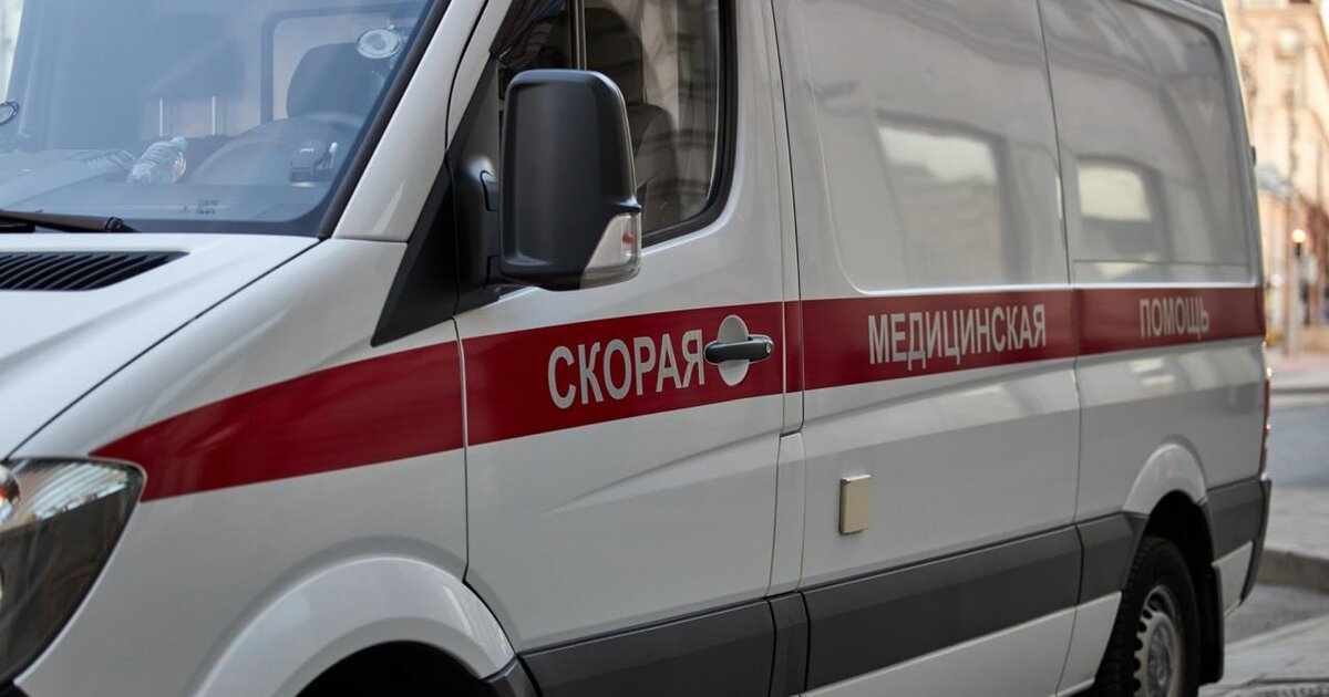 Подросток ударил сверстника ножом в Великом Новгороде Подросток ударил сверстника ножом в Великом Новгороде