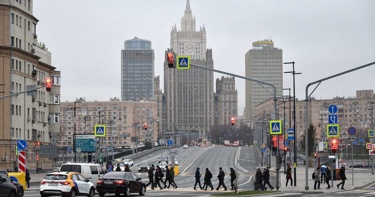 В центре Москвы сняли ограничения на движение транспорта