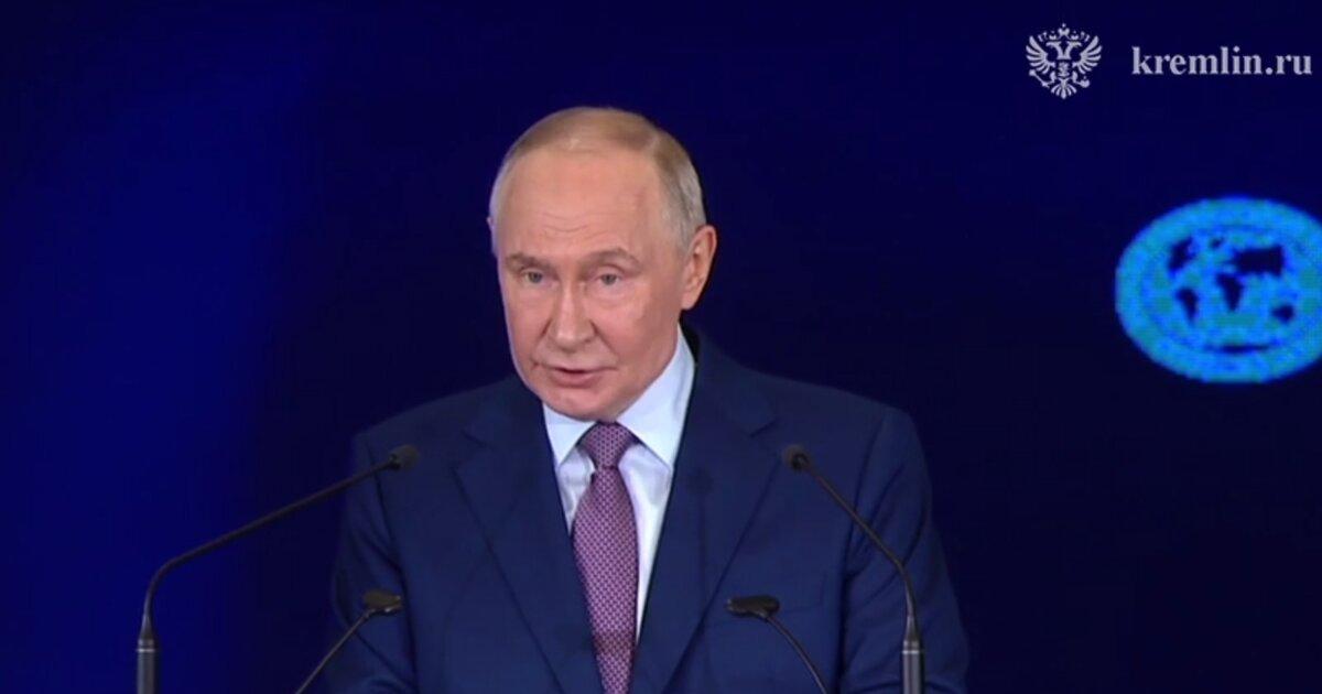 Путин заявил, что опыт РГО нужно использовать в развитии Арктики Путин заявил, что опыт РГО нужно использовать в развитии Арктики