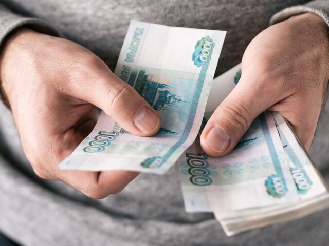 Глава "СР" заявил, что половина россиян живет на 45 тыс рубл
