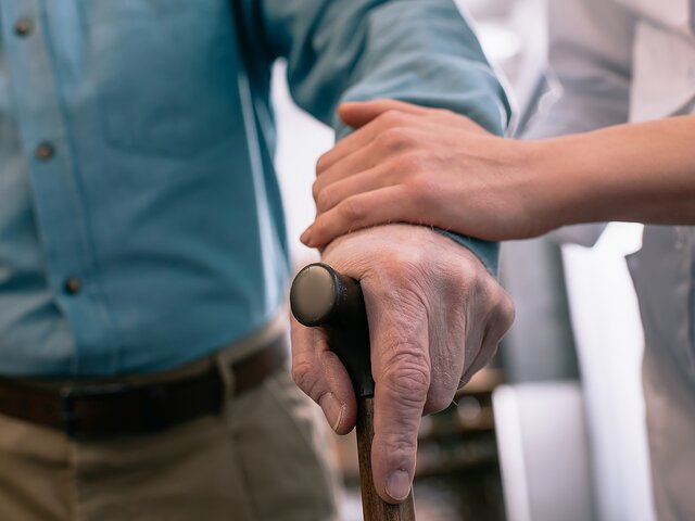 В Госдуме предложили привлекать мигрантов к заботе о пожилых