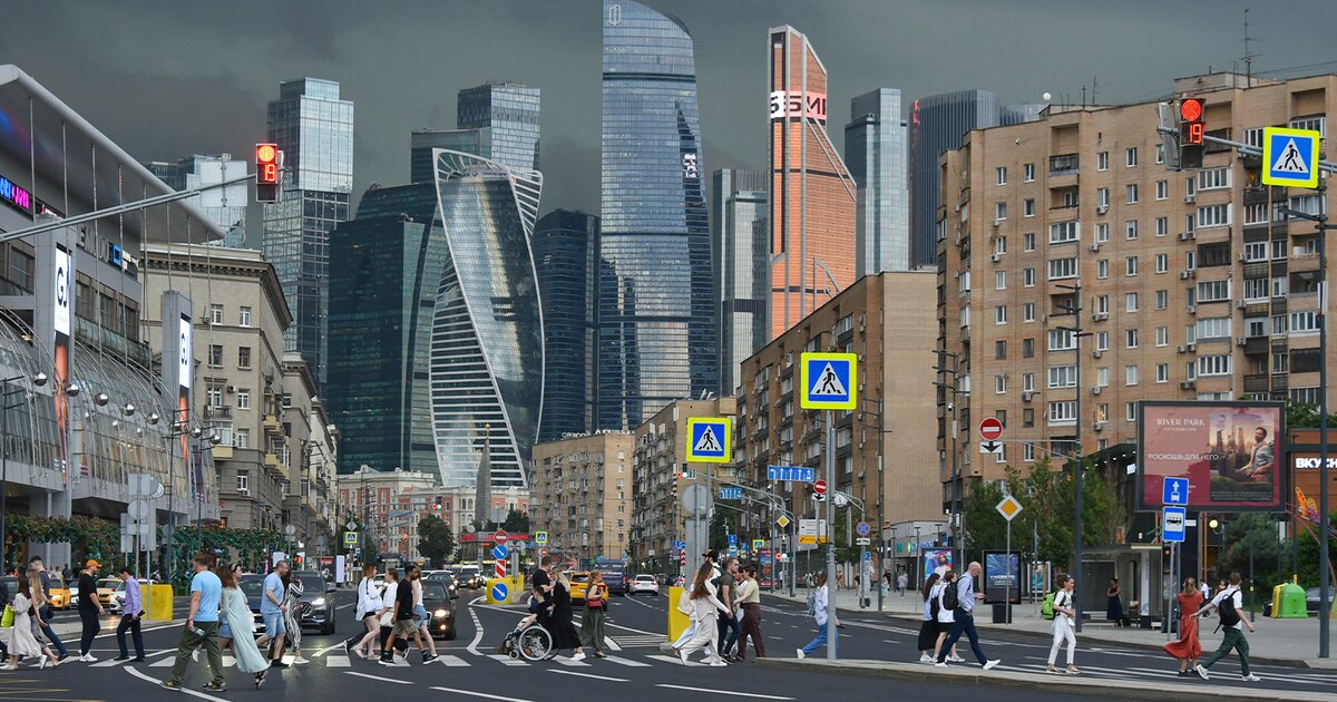 Гроза и порывистый ветер обрушатся на Москву 8 июня Гроза и порывистый ветер обрушатся на Москву 8 июня