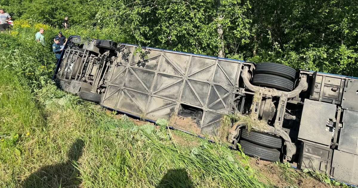 Возбуждено дело после ДТП с туристическим автобусом под Ярославлем