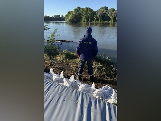 Режим ЧС ввели в 4 населенных пунктах района Кубани из-за перелива воды из русла реки