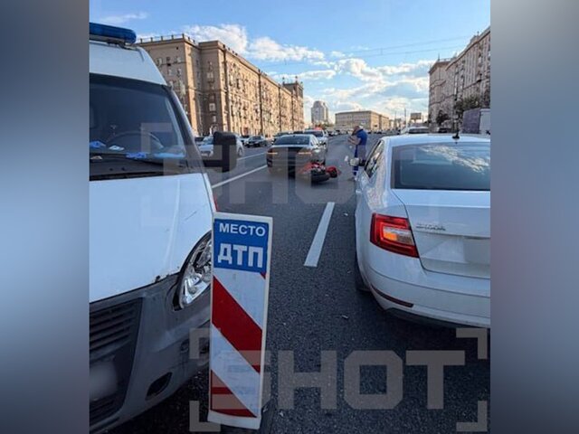 Футболист Федор Кудряшов столкнулся на мотоцикле со скорой помощью в Москве