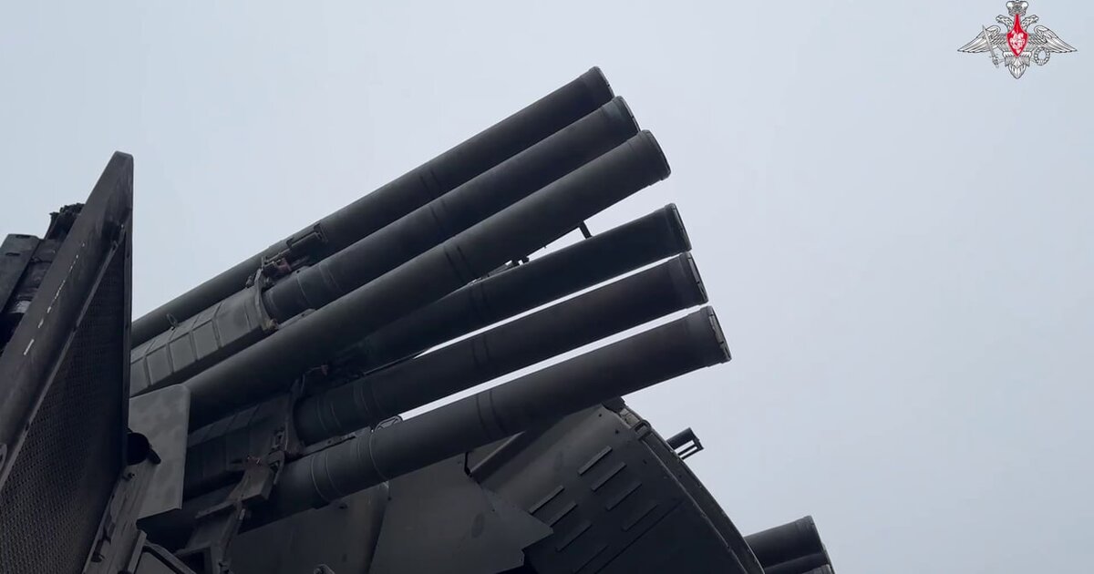 Силы ПВО сбили ночью 172 украинских беспилотника над регионами РФ Силы ПВО сбили ночью 172 украинских беспилотника над регионами РФ