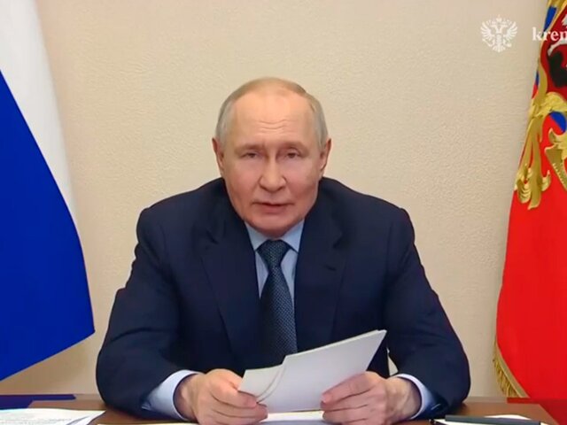 Путин назвал чушью и бредом ввод санкций против детских цент