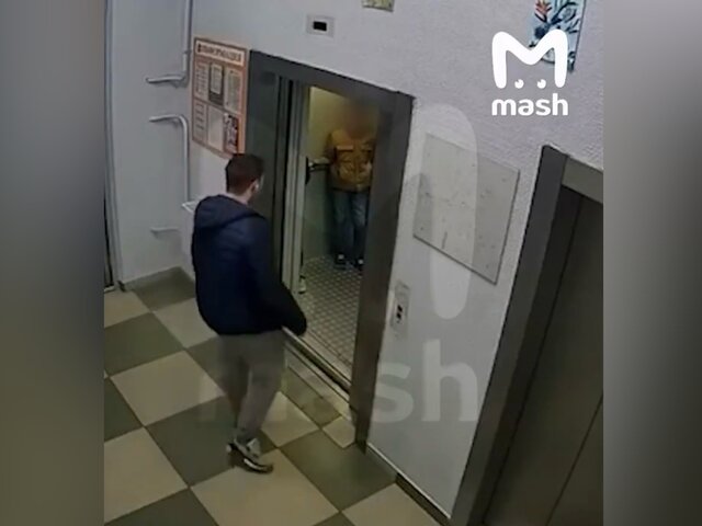 Полиция начала проверку после конфликта подростков в лифте в