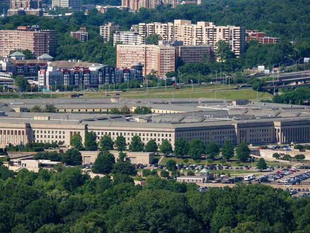 CNN: Пентагон частично закрыли из-за возможной угрозы в возд