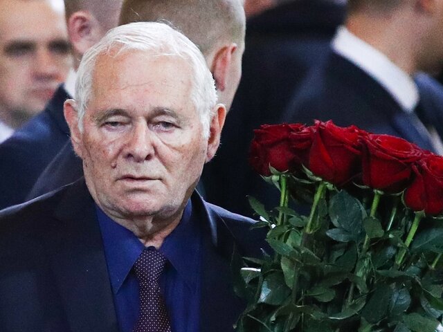 Журналиста Пиманова похоронили на Троекуровском кладбище в Москве