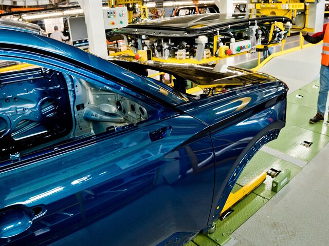 Чемезов заявил, что кроссовер Lada Azimut изменит отношение к российскому автопрому